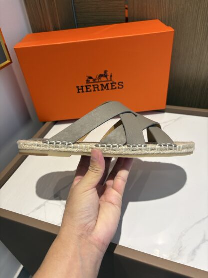 Hermès men's versatile, comfortable, non-slip gray casual slippers - Image 6