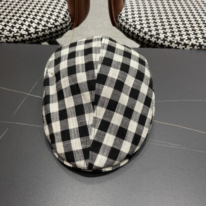 Prada retro face-enhancing small beret - Image 3
