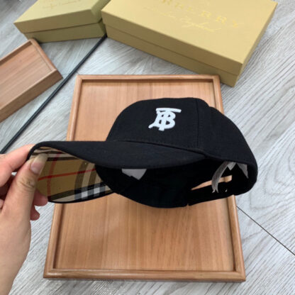 Burberry Classic Slouch Baseball Cap - Image 7