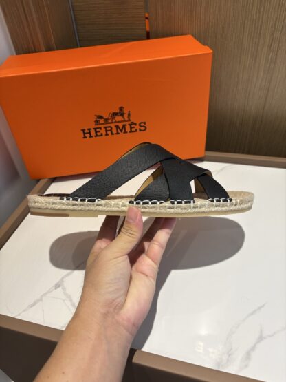 Hermès men's versatile, comfortable, non-slip black casual slippers - Image 6