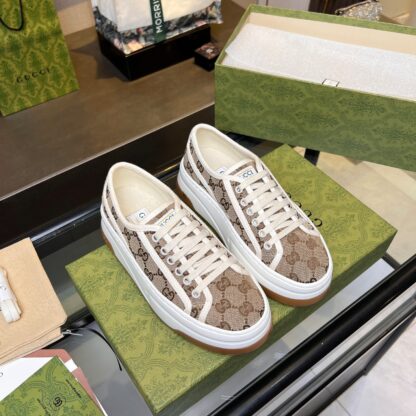 Gucci early spring casual sneakers - Image 7