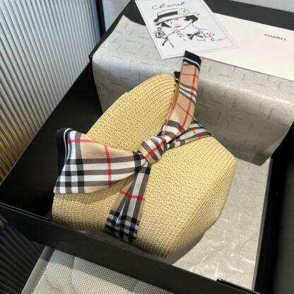 Burberry Bucket Hat Sunshade - Image 7