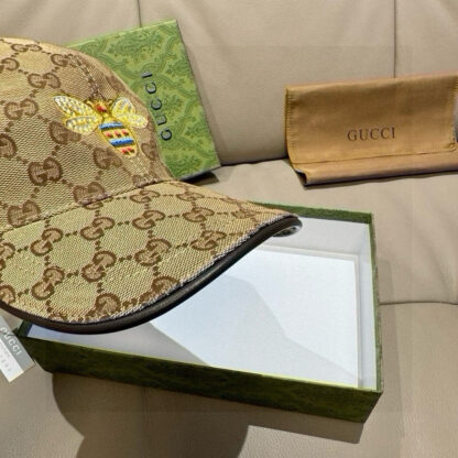 Gucci bee embroidered baseball cap - Image 6