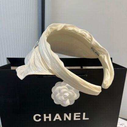 Miu Miu Bow Visor - Image 6