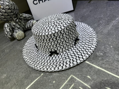 Miu Miu Exquisite Trend Flat Cap - Image 7