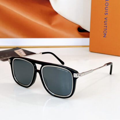 LOUIS VUITTON Fashion Sunglasses - Image 7