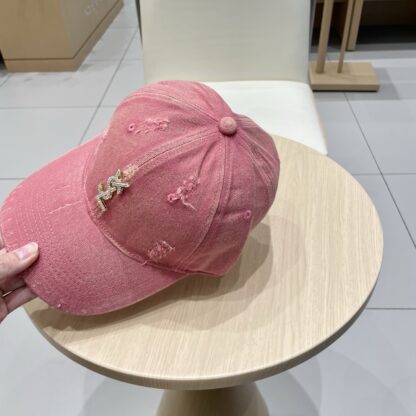 Yves Saint Laurent stylish all-match baseball cap - Image 6