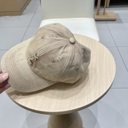 Yves Saint Laurent stylish all-match baseball cap - Image 6