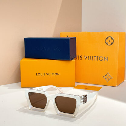 LOUIS VUITTON Fashion Sunglasses - Image 7