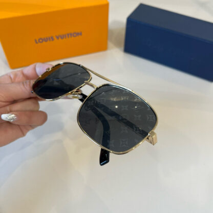 LOUIS VUITTON Fashion Sunglasses - Image 7