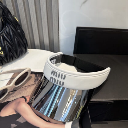 Miu Miu new lens hat - Image 7