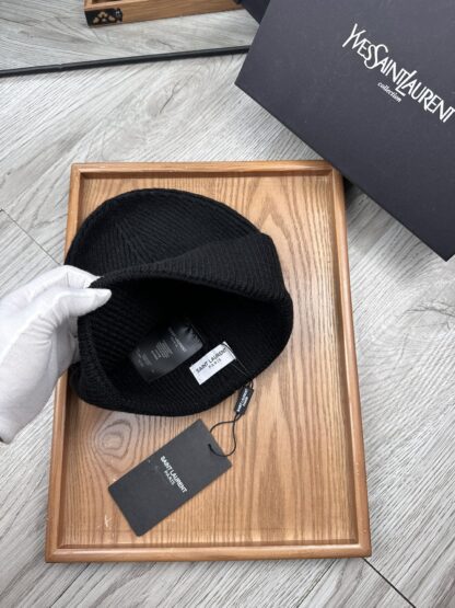 Yves Saint Laurent fine wool knitted hat - Image 6