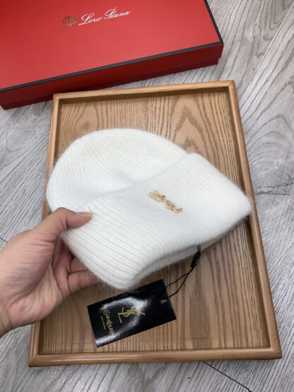 Yves Saint Laurent fine wool knitted hat - Image 6