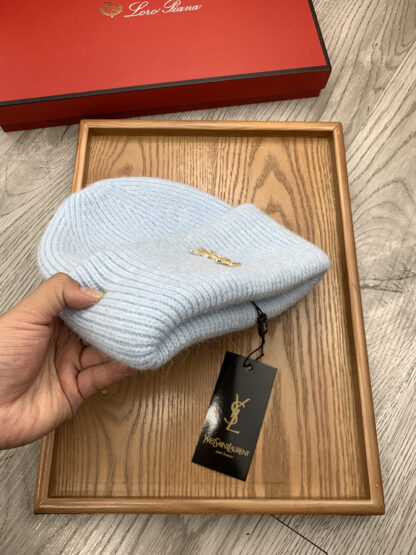 Yves Saint Laurent fine wool knitted hat - Image 6