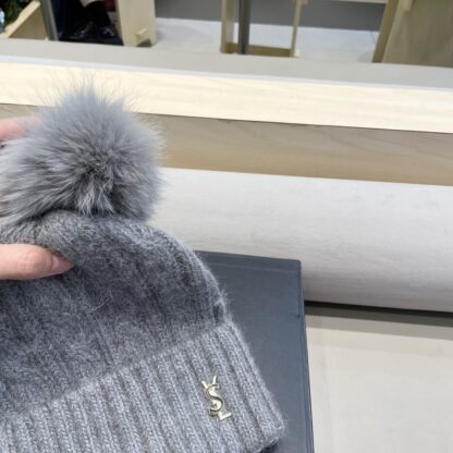 Yves Saint Laurent wool-blend knitted hat - Image 6