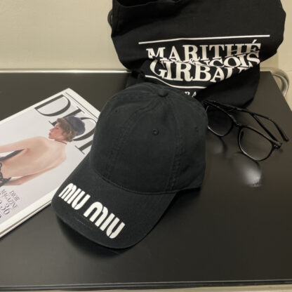 Miu Miu casual plain baseball cap - Image 6
