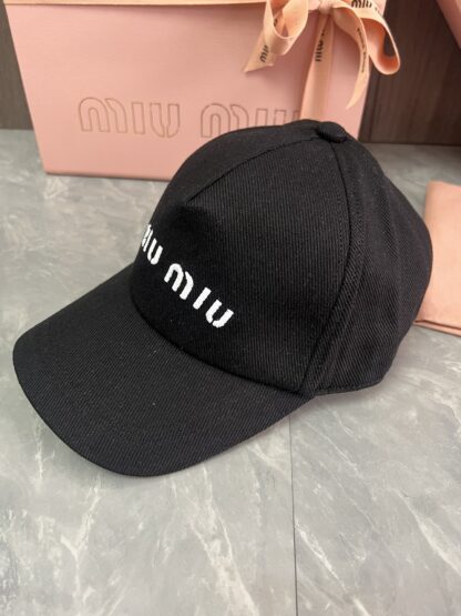 Miu Miu embroidered baseball cap - Image 7