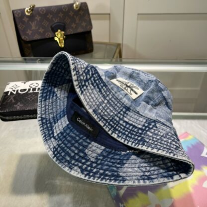 Calvin Kleinf stylish bucket hat - Image 6