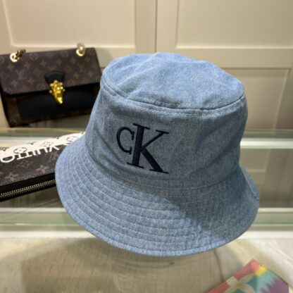 Calvin Kleinf stylish bucket hat - Image 6