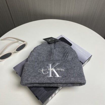 Calvin Kleinf fine wool knitted single hat - Image 6