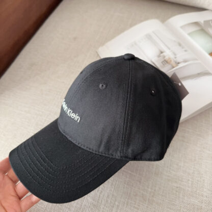 Calvin Kleinf casual all-match baseball cap - Image 6
