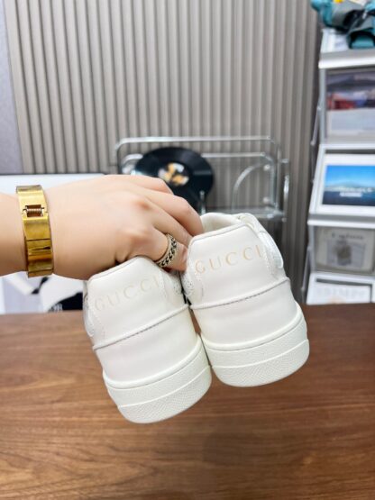 Gucci low-top distressed sneakers - Image 7