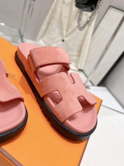 Hermès Spring and Summer New Pink Comfort Slippers - Image 6