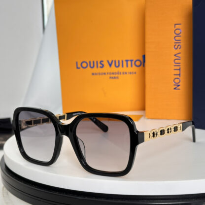 LOUIS VUITTON Fashion Sunglasses - Image 7