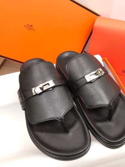 Hermès Spring and Summer New Comfortable Black Silver Buckle Slippers - Image 6