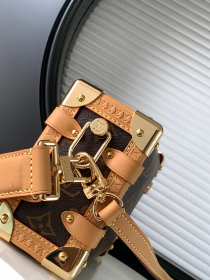 Louis Vuitton Cruise series bag - Image 6