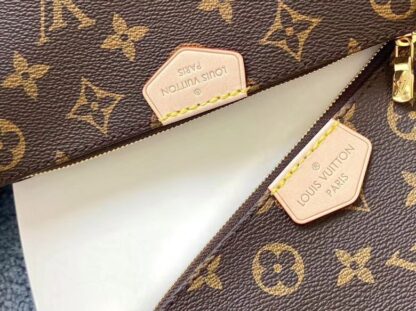 Louis Vuitton Favorite three-piece handbag - Image 6