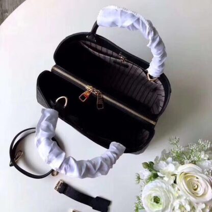 Louis Vuitton Montaigne Medium Handbag - Image 6