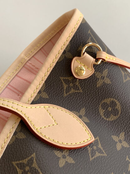 Louis Vuitton Neverfull Small Tote - Image 6
