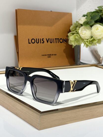 LOUIS VUITTON Fashion Sunglasses - Image 7