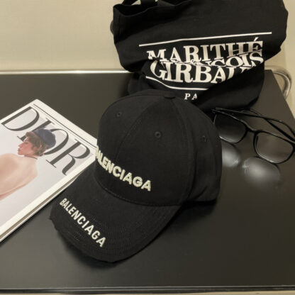 Balenciaga simple and stylish couple baseball cap - Image 6