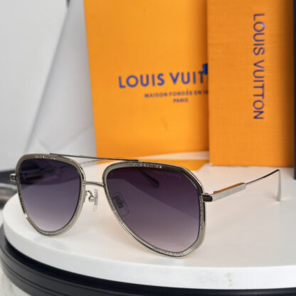 LOUIS VUITTON Fashion Sunglasses - Image 7
