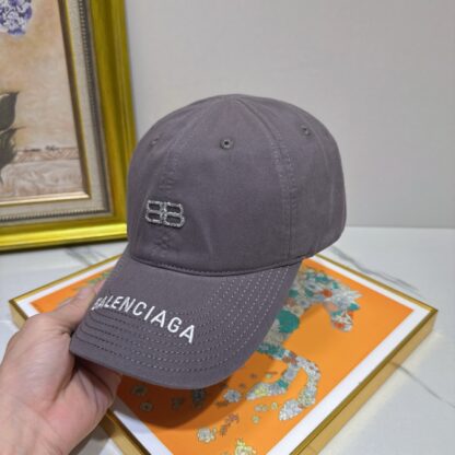 Balenciaga stylish cotton baseball cap - Image 6