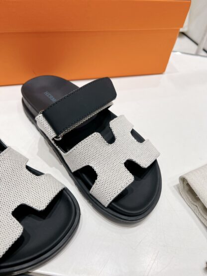 Hermès Spring and Summer New Black and Gray Comfortable Slippers - Image 6