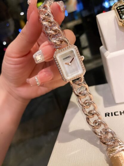 Chanel stylish and exquisite women's watches - Image 6