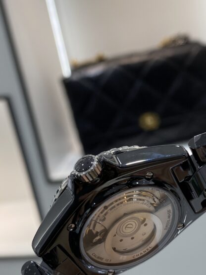 Chanel stylish and exquisite watches - Image 7