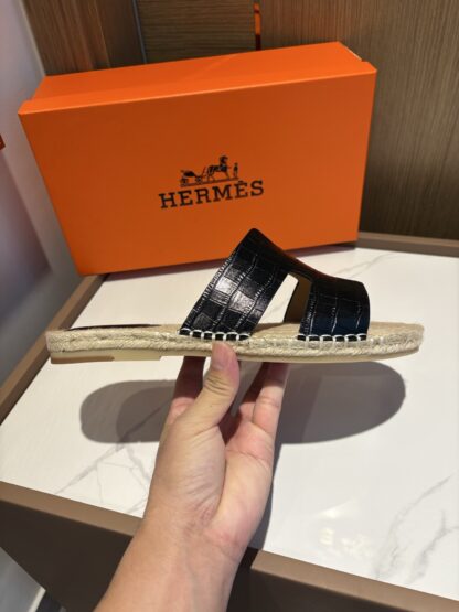 Hermes pure black comfortable versatile non-slip breathable casual slippers - Image 6