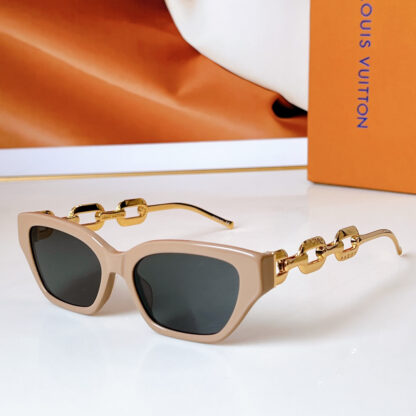 LOUIS VUITTON Fashion Sunglasses - Image 8