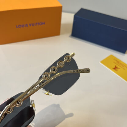 LOUIS VUITTON Fashion Sunglasses - Image 7