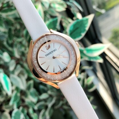 Swarovski's ultimate elegant watch - Image 6