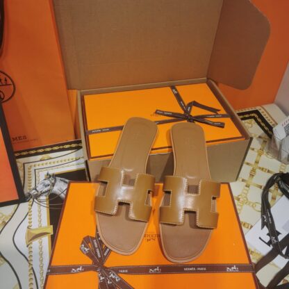 Hermès Brown Plain Handmade Slippers - Image 6