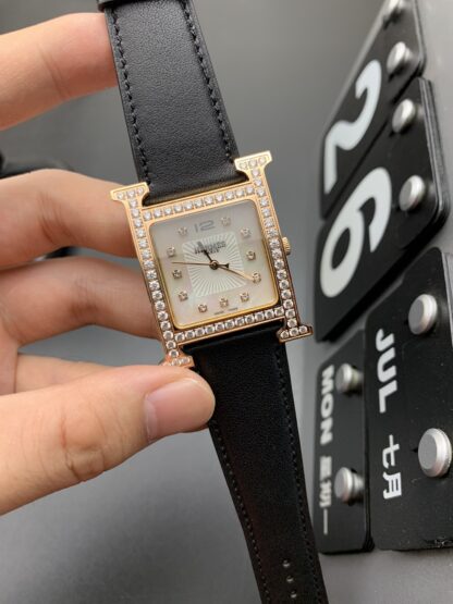 Hermes Square Dial Fashionable Temperament Watch - Image 5