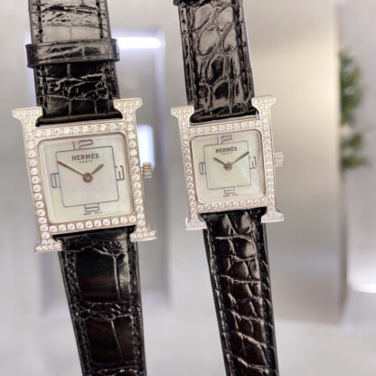 Hermes Square Dial Elegant Watch - Image 6
