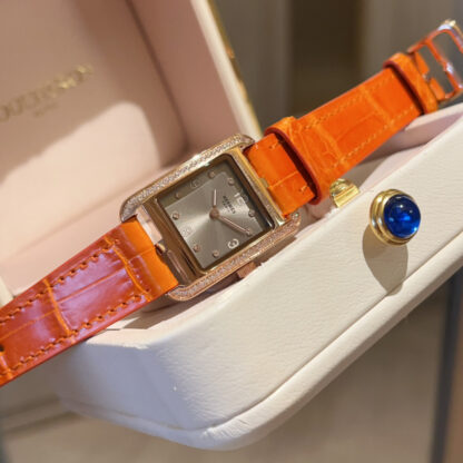 Hermes classic square dial exquisite watch - Image 6
