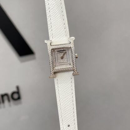 Hermes Starry Square Dial Exquisite Watch - Image 6