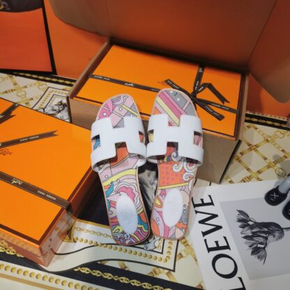 Hermès white floral foot pad handmade slippers - Image 6
